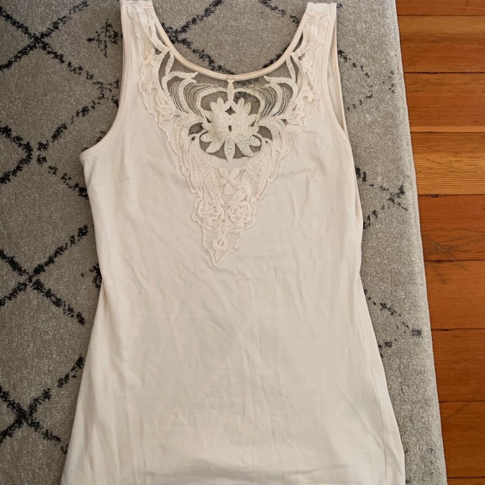 Cream-colored embroidered H & M tank top